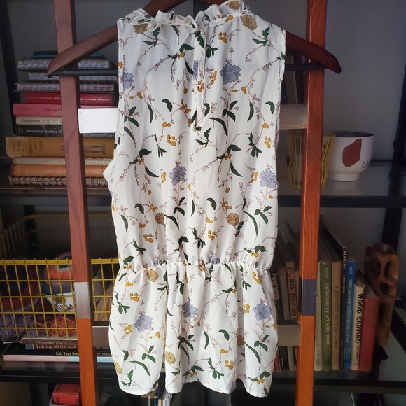 Beautiful floral tank top blouse - Picture 5 of 5